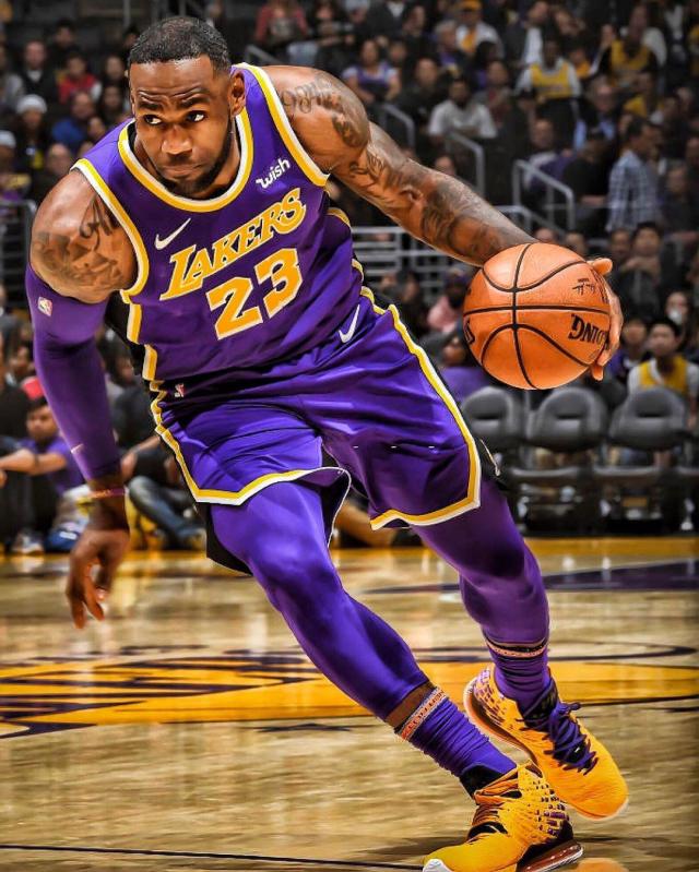 展现了对密 展现了对密